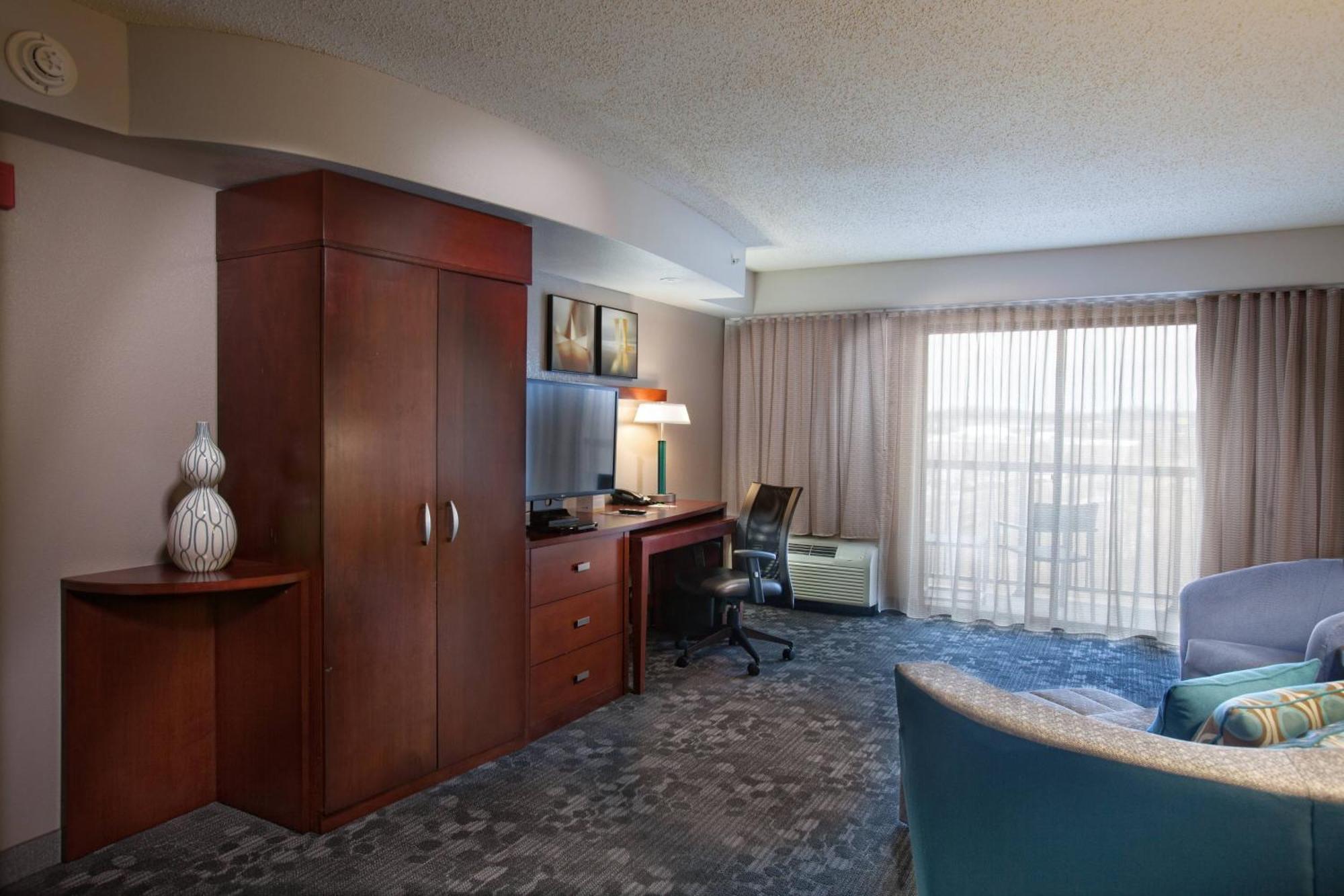 Courtyard By Marriott Fayetteville Dış mekan fotoğraf