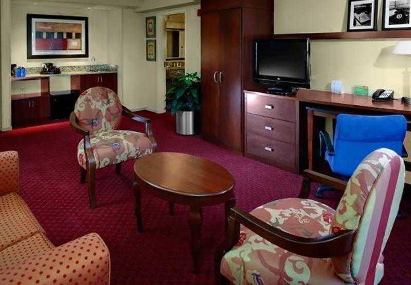 Courtyard By Marriott Fayetteville Oda fotoğraf