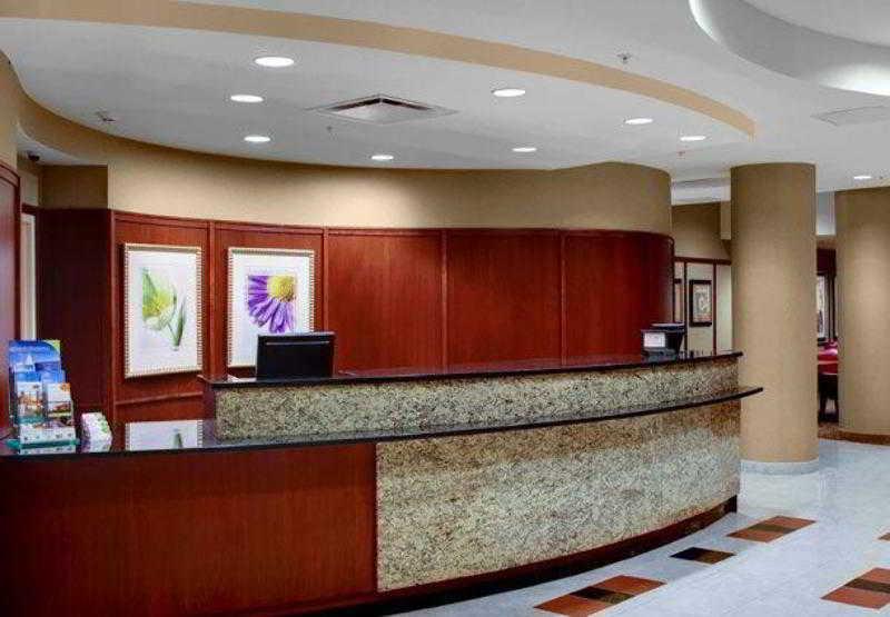 Courtyard By Marriott Fayetteville İç mekan fotoğraf